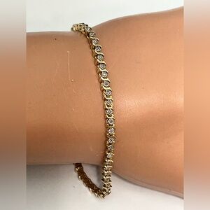 10K Gold Tennis Bracelet - 6.4 grams - 7 Inch Length